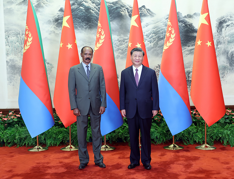 习近平同厄立特里亚总统伊萨亚斯举行会谈1.jpg