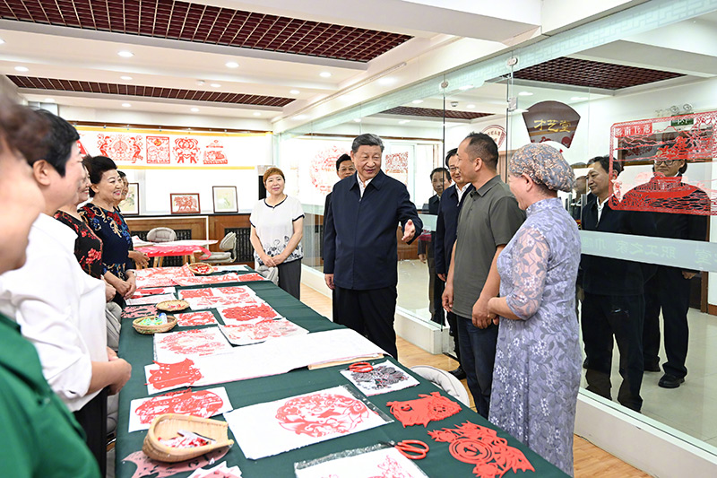 习近平在宁夏考察调研 (4).jpg