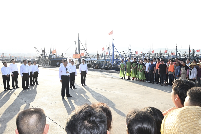 习近平在福建考察时强调咬定目标不放松一张蓝图绘到底在中国式现代化建设中锐意进取1.jpg