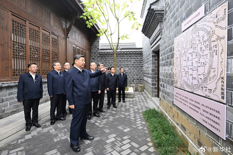 习近平在安徽考察调研 (2).jpg